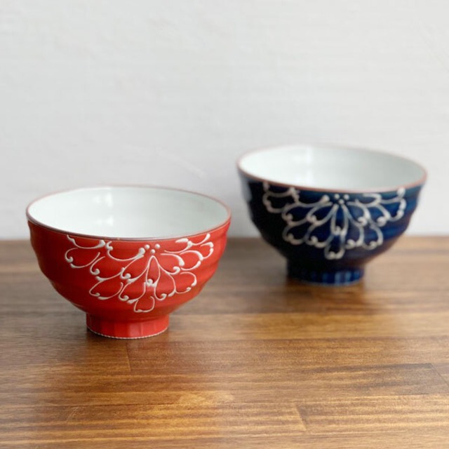 【アウトレット】有田焼　波佐見焼　お茶碗　一珍菊（青・赤）