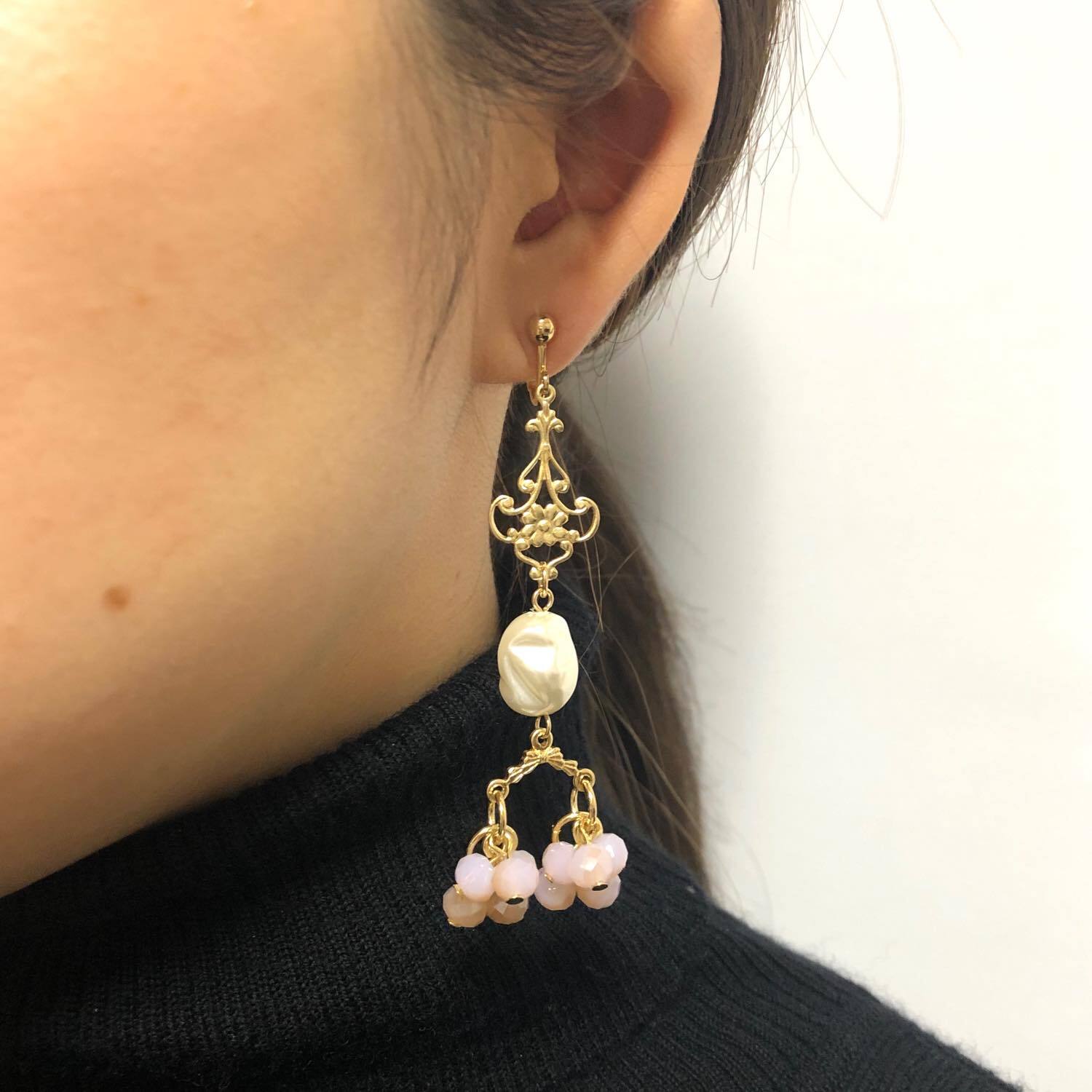 【1136】黄色の薔薇とパールビーズのピアス／イヤリング 5125f615f771dceb370ea3ead9cce1