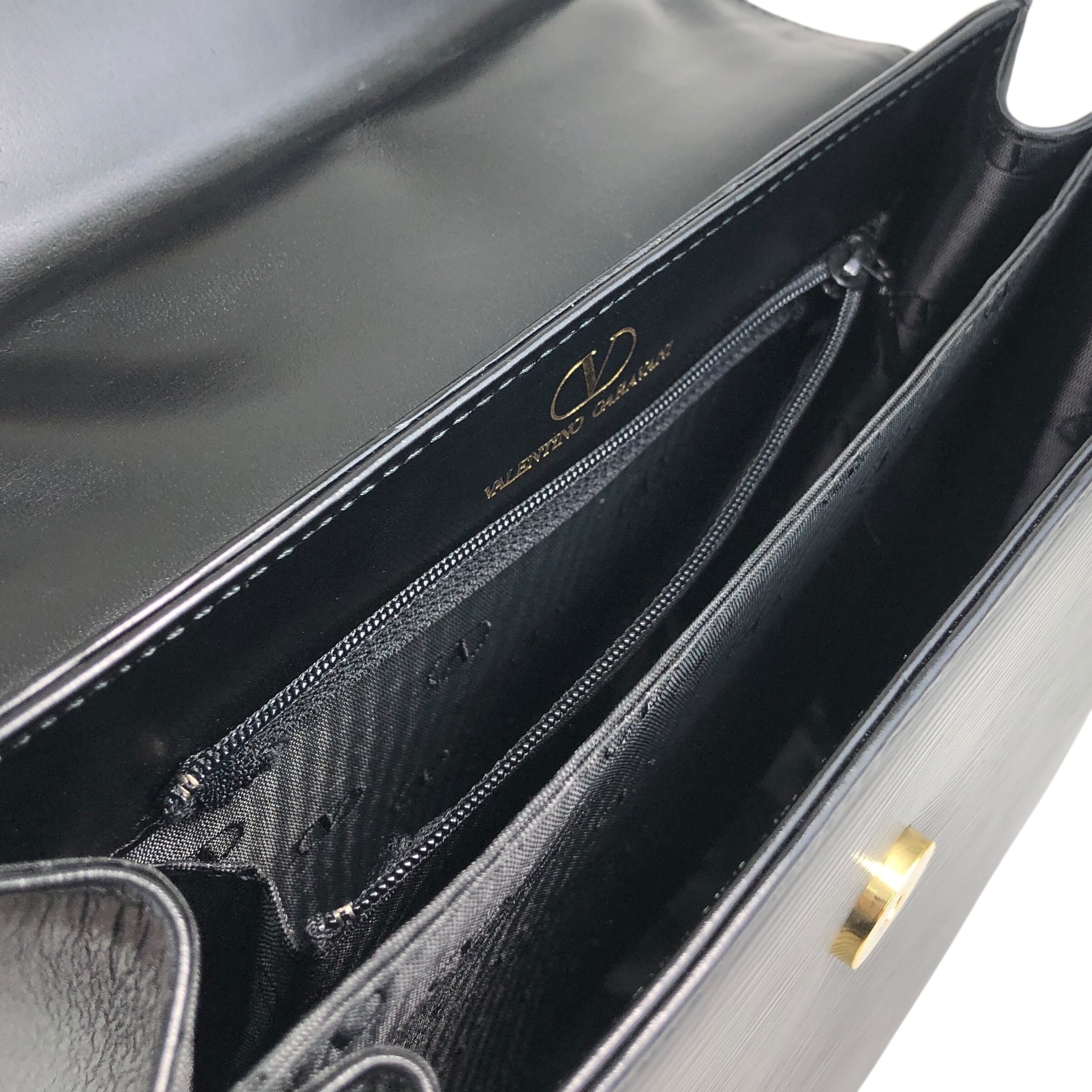 VALENTINO GARAVANI ヴァレンティノガラヴァーニ ショルダーバッグ