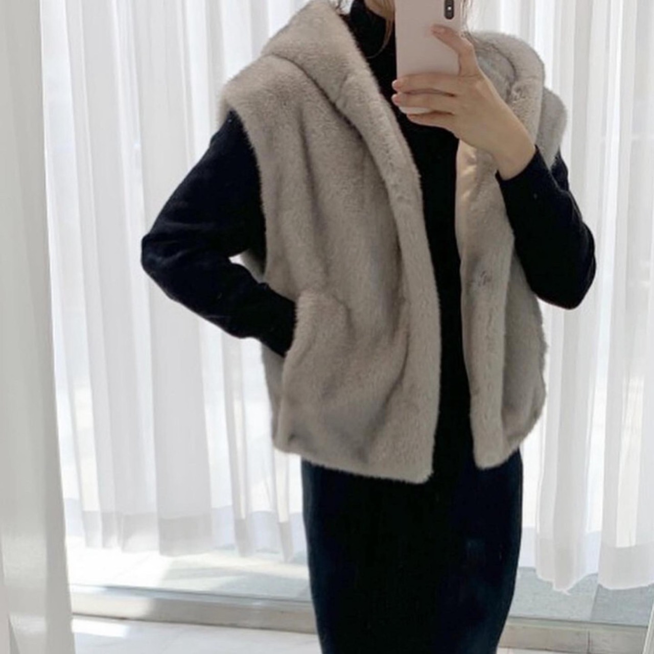 Sold out フード付きフェイクファーベスト_060484