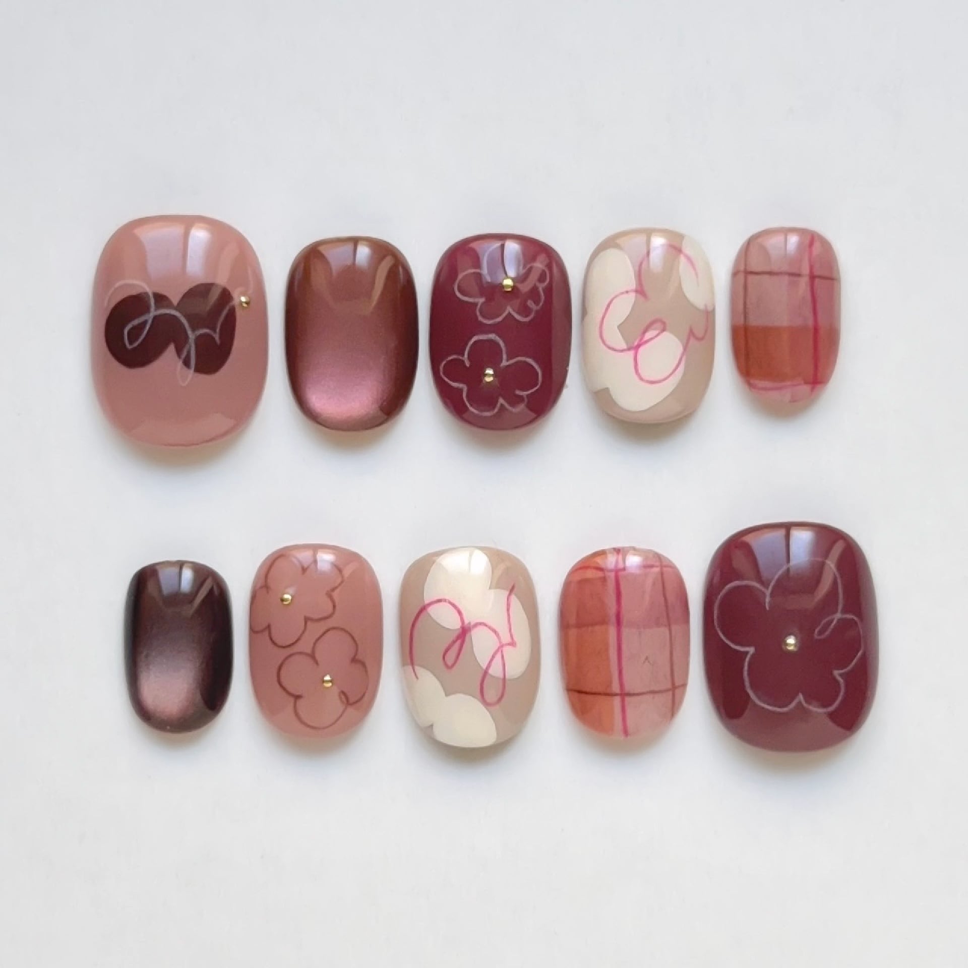 s o u ｜カジュアルなオーダーメイドネイルチップ