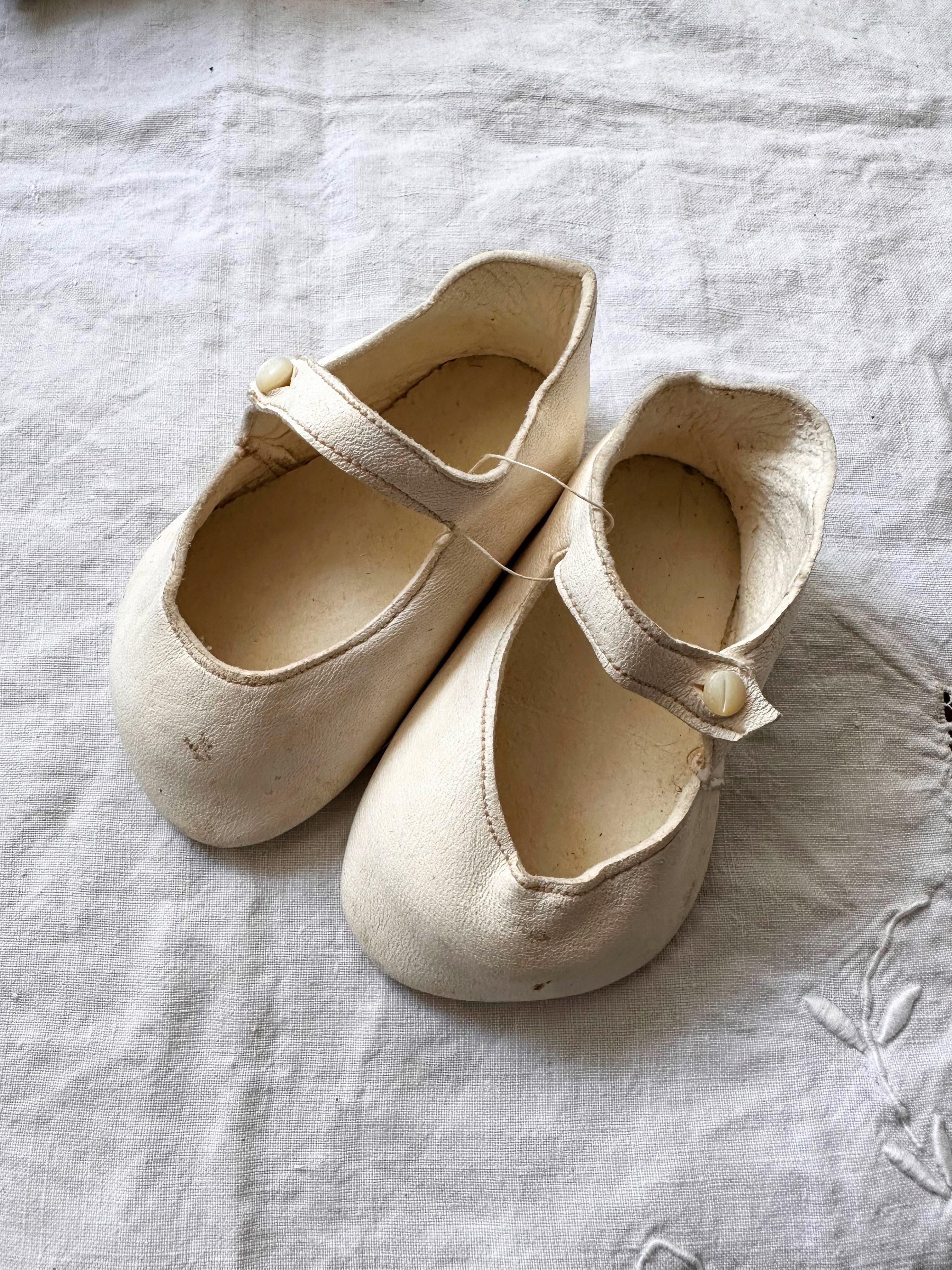 フランスアンティーク ベビーシューズ レザー 皮革 ホワイト