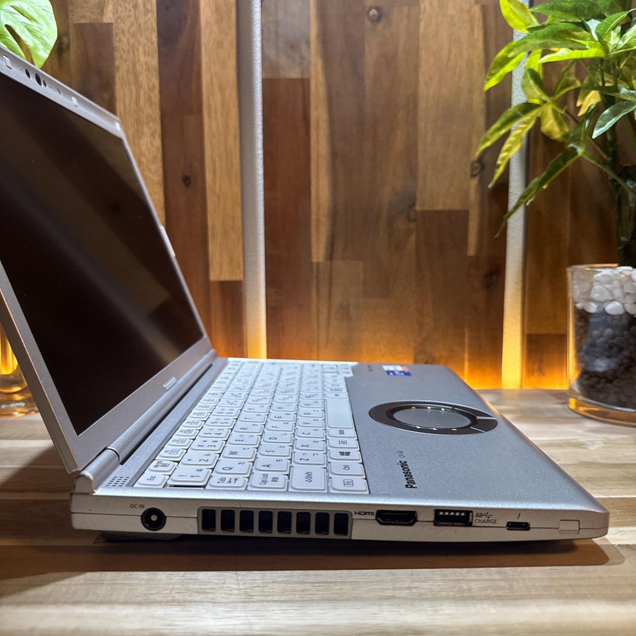 \ 公式ショップ限定価格❣️/ 最新モデル《超軽量》Let's note SV1 Core i5 第11世代 メモリ16GB SSD256GB ノートパソコン 安心サポート＆3ヶ月保証付き