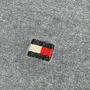 【Tommy Hilfiger】90s USA素材 旧タグ フラッグタグ ワンポイント 刺繍ロゴ Tシャツ XL ワイドサイズ トミーヒルフィガー US古着