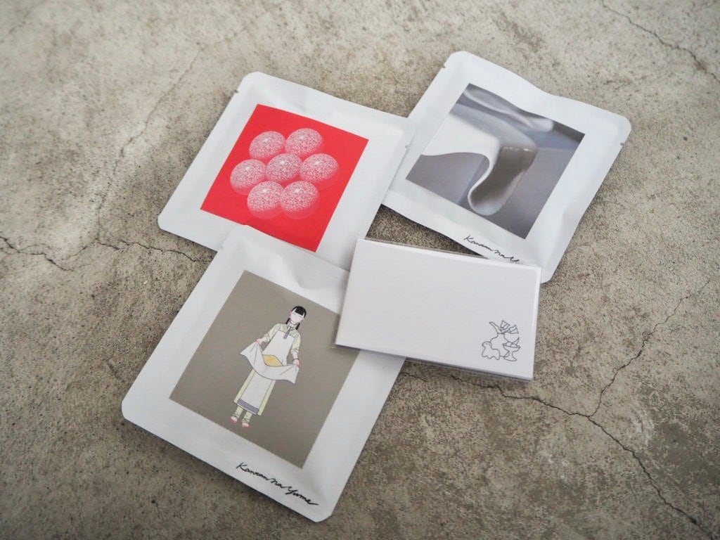 Nuts Art Works Archive Book➕ノベルティカップ オリジナルグッズ | フリースタイル陶芸