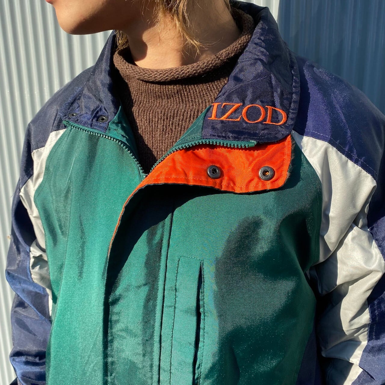 IZOD チェック柄　ナイロンプルオーバー　Lサイズ