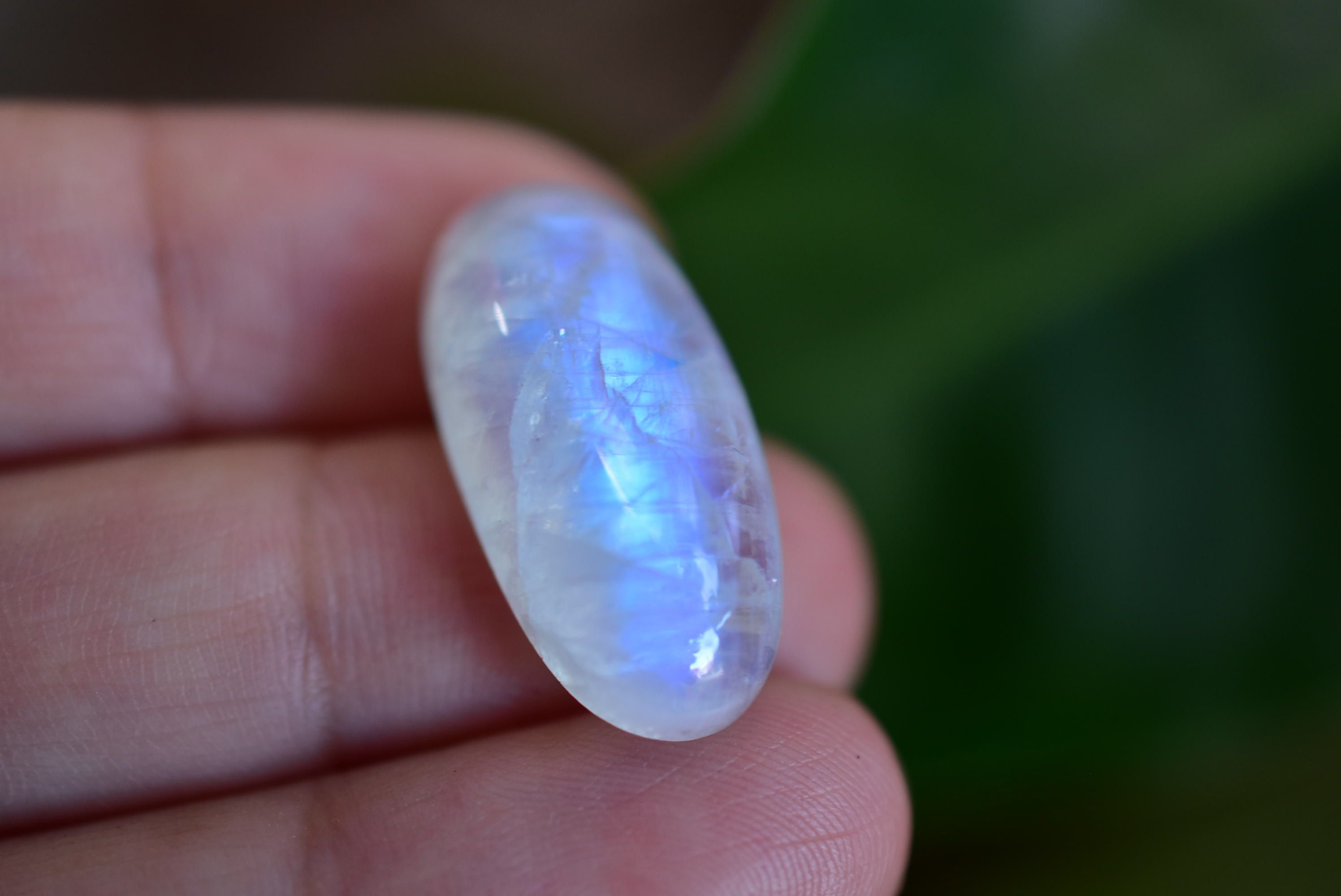 【(*´꒳`*)】ブルームーンストーンの白狐さん形オルゴナイト☆他１点 楽天市場】オルゴナイト 陰陽 白黒 球体 ストーン チャクラ 幸運