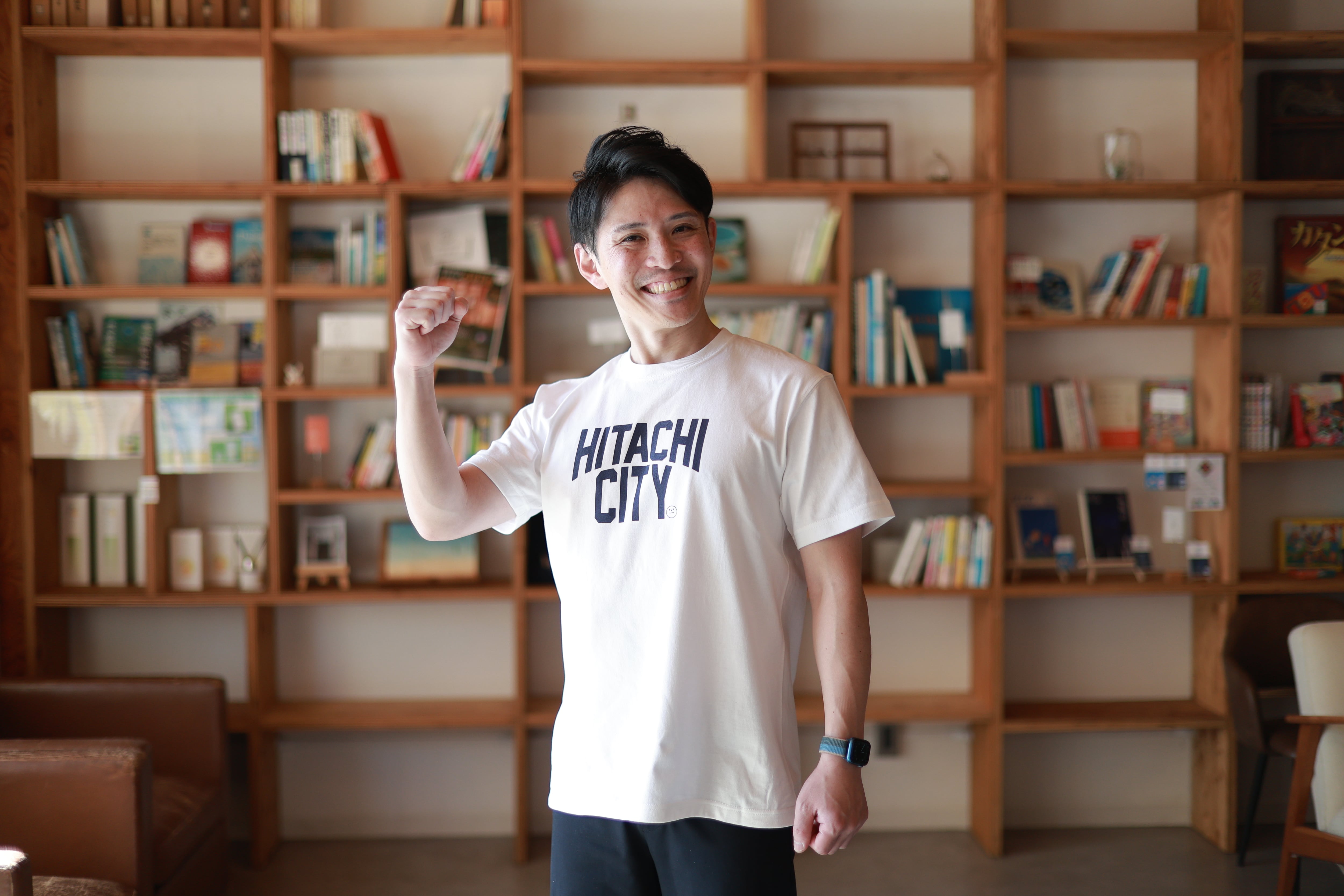 HITACHI CITY Tシャツ