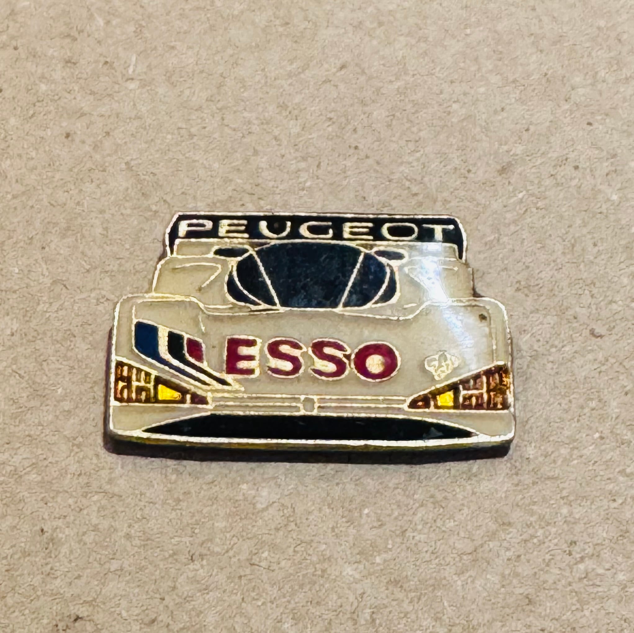 F1 ピンバッジ額装　1992年　限定品　レア　箱無し プジョー ヴィンテージピンズ&タマヌん缶バッジ | ナウル屋