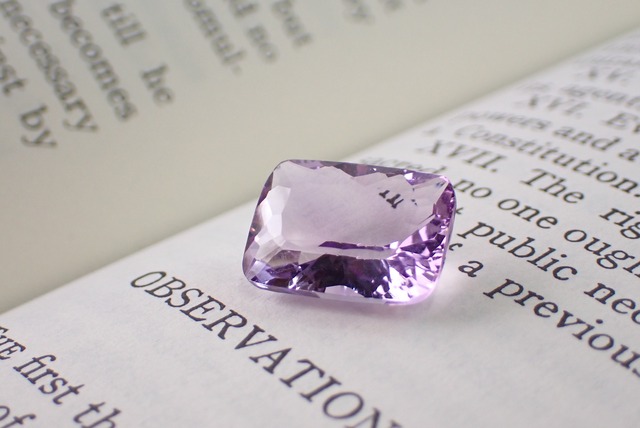 アメジスト（コンケーブカット）　6.35ct　[C3‐419]