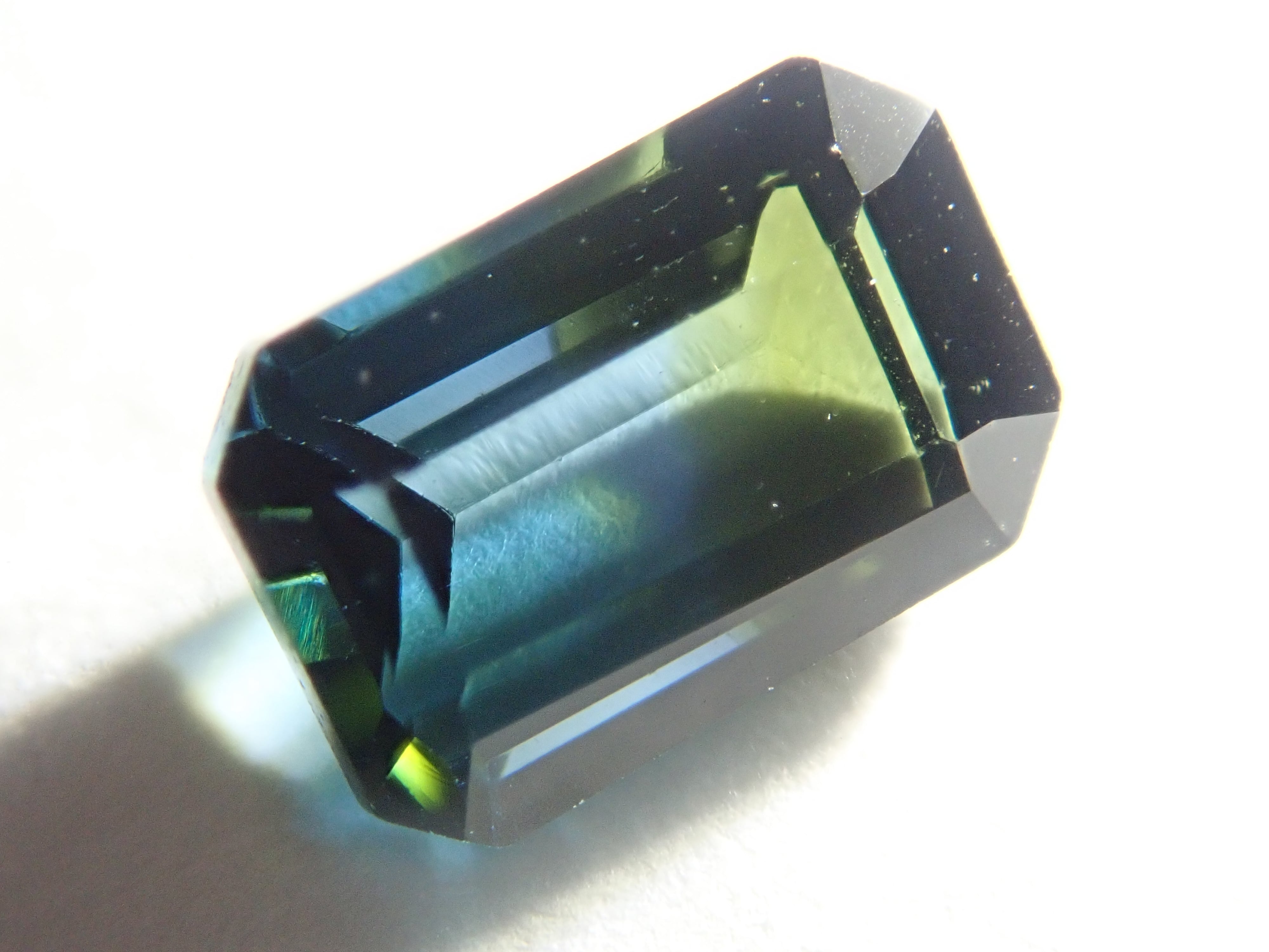 ブラジル産バイカラートルマリン 0.663ct | Gem Shop Urcaguary
