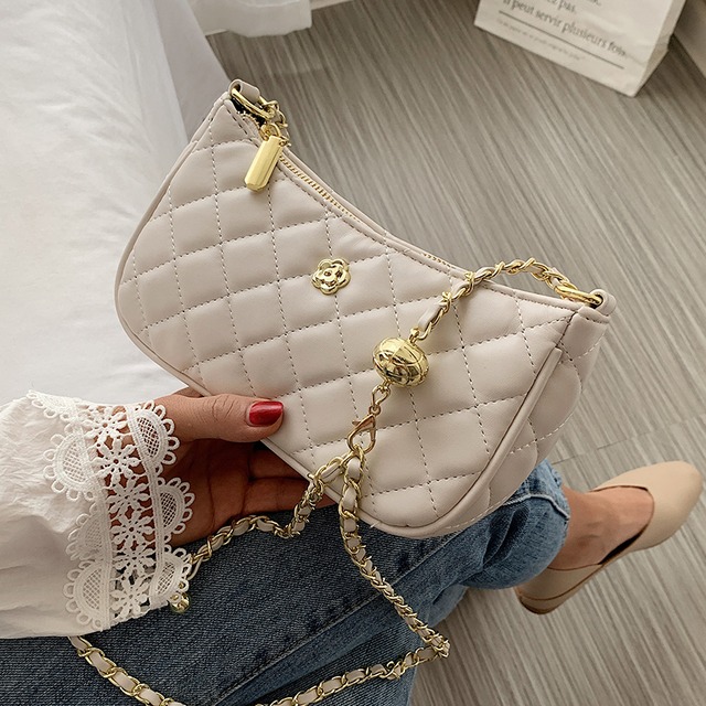 人気のオールマッチ刺繍糸の小さなバッグ女性のバッグ2020新しいトレンドのファッションチェーンショルダーメッセンジャーバッグネット赤い脇の下のバッグ Tiancai_Wing_Bag8708213