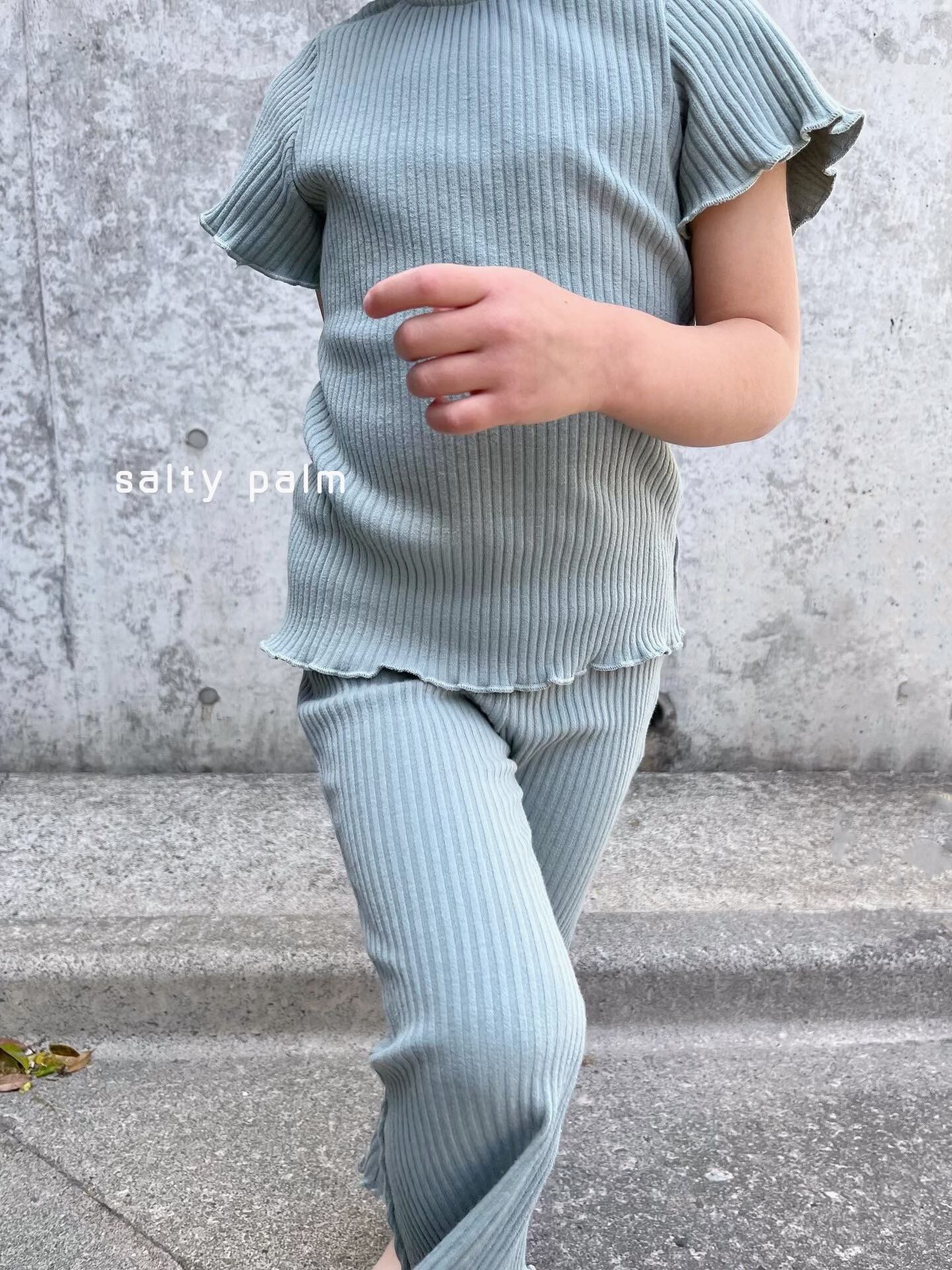 Yonkon 【新品未使用】 yonkon 裏毛スエット ラインパンツ セット