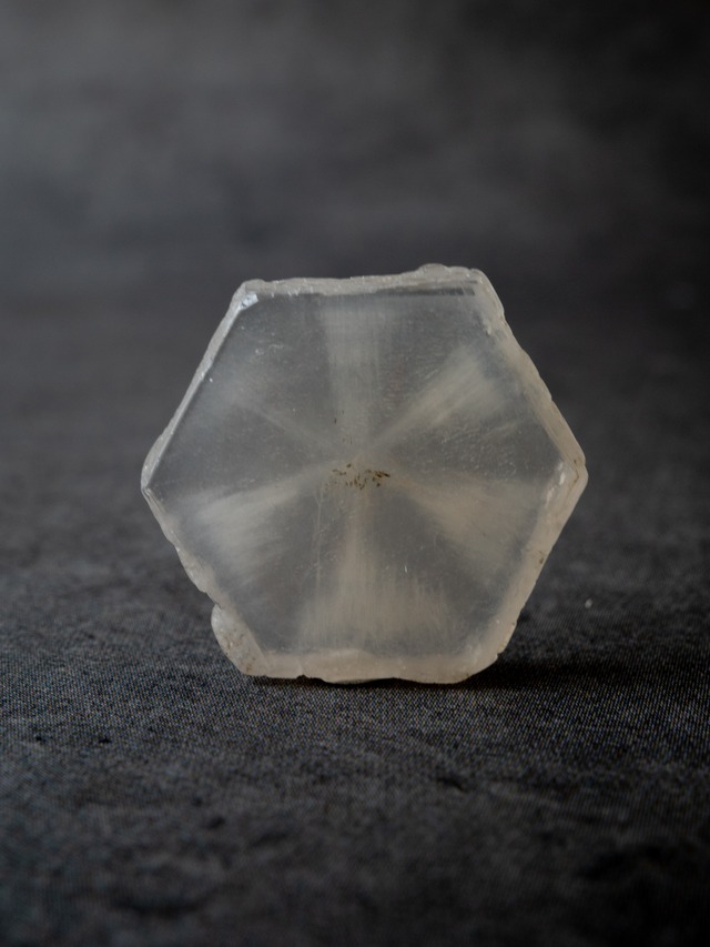 トラピッチェクォーツ - b09