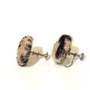 Fur leopard design earrings