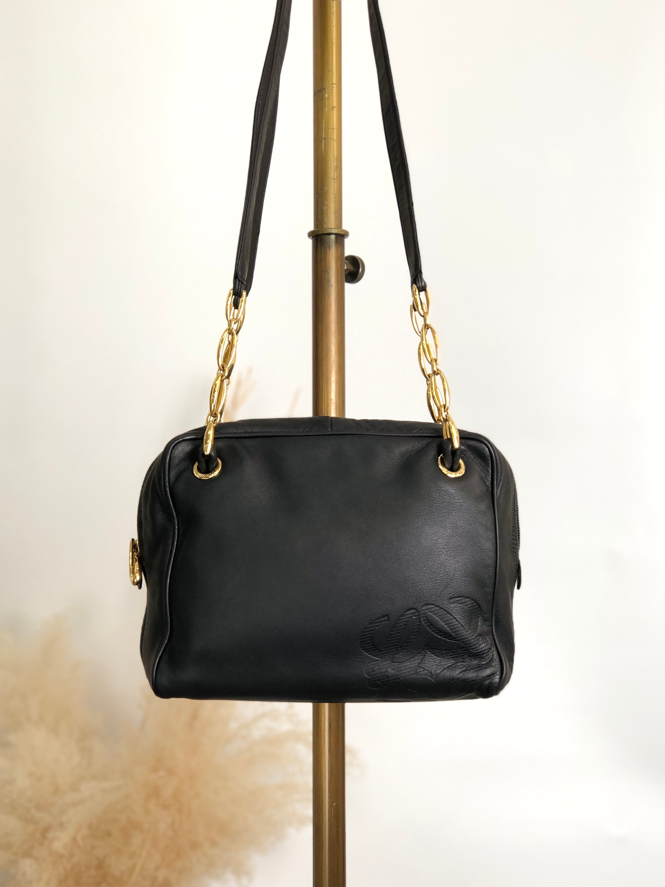 LOEWE　ナッパレザー　セミショルダー　ミニハンド　アナグラム　ヴィンテージ LOEWEナッパレザーセミショルダーミニハンドアナグラムヴィンテージ