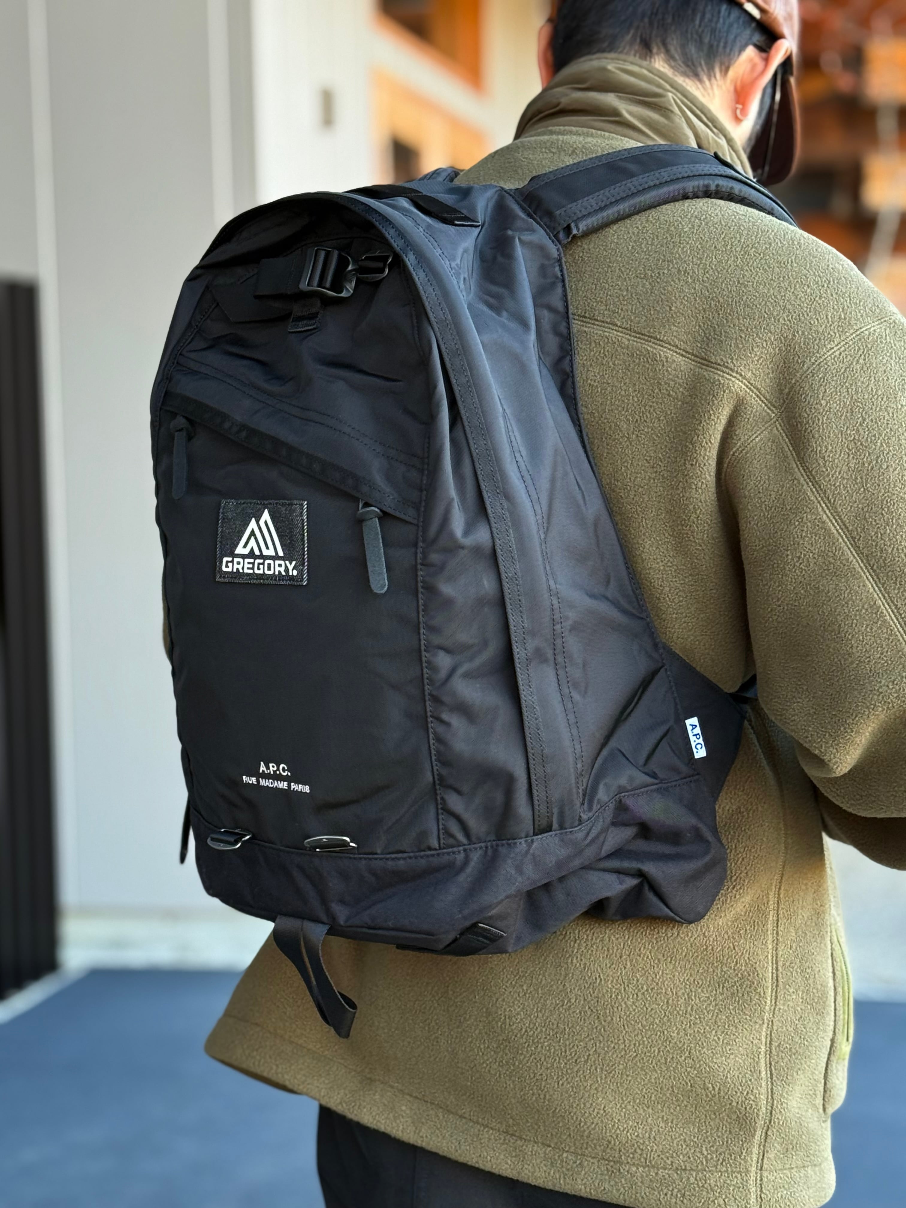 A.P.C. GREGORY ブラックバックパック DAY PACK A.P.C. GREGORY ブラック | グレゴリー公式オンラインストア