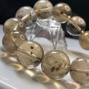 希少・珍しいスモーキータイプ・ガーネットインスモーキークォーツ ブレスレット