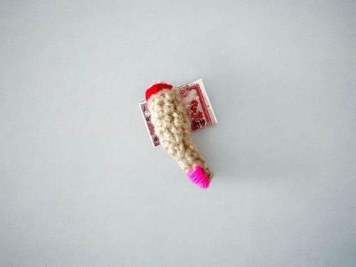 チクチクナール洋品店　指ブローチ