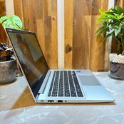 【美品 2023年式】 HP EliteBook 630 G10 第13世代 Core i7 / メモリ 16GB / SSD 512GB