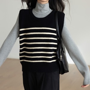 Round neck striped knit vest S444