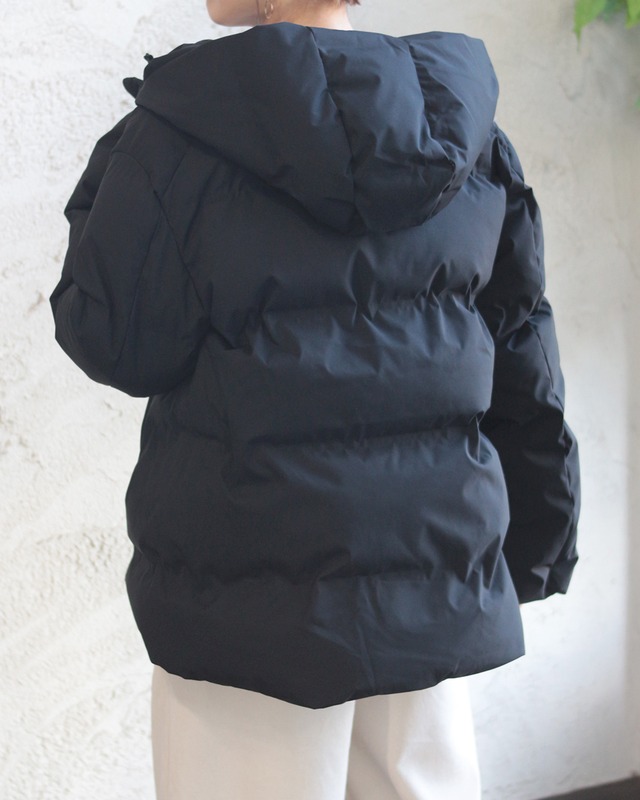 【Sans Souci 34+】撥水加工シームレスファイバーダウンブルゾン　(251127)