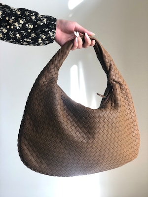 Bottega Veneta ボッテガヴェネタ レザー ワンショルダー イントレチャート ショルダーバッグ ホーボー ブラウン c74f6u