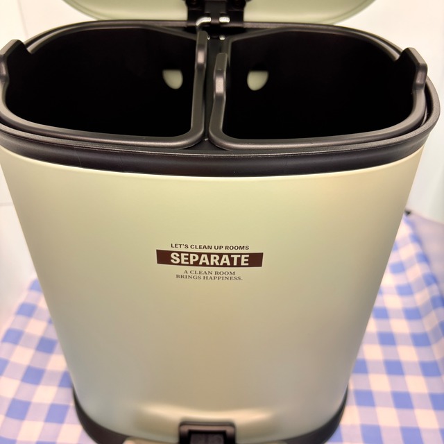 セパレート　ダストビン