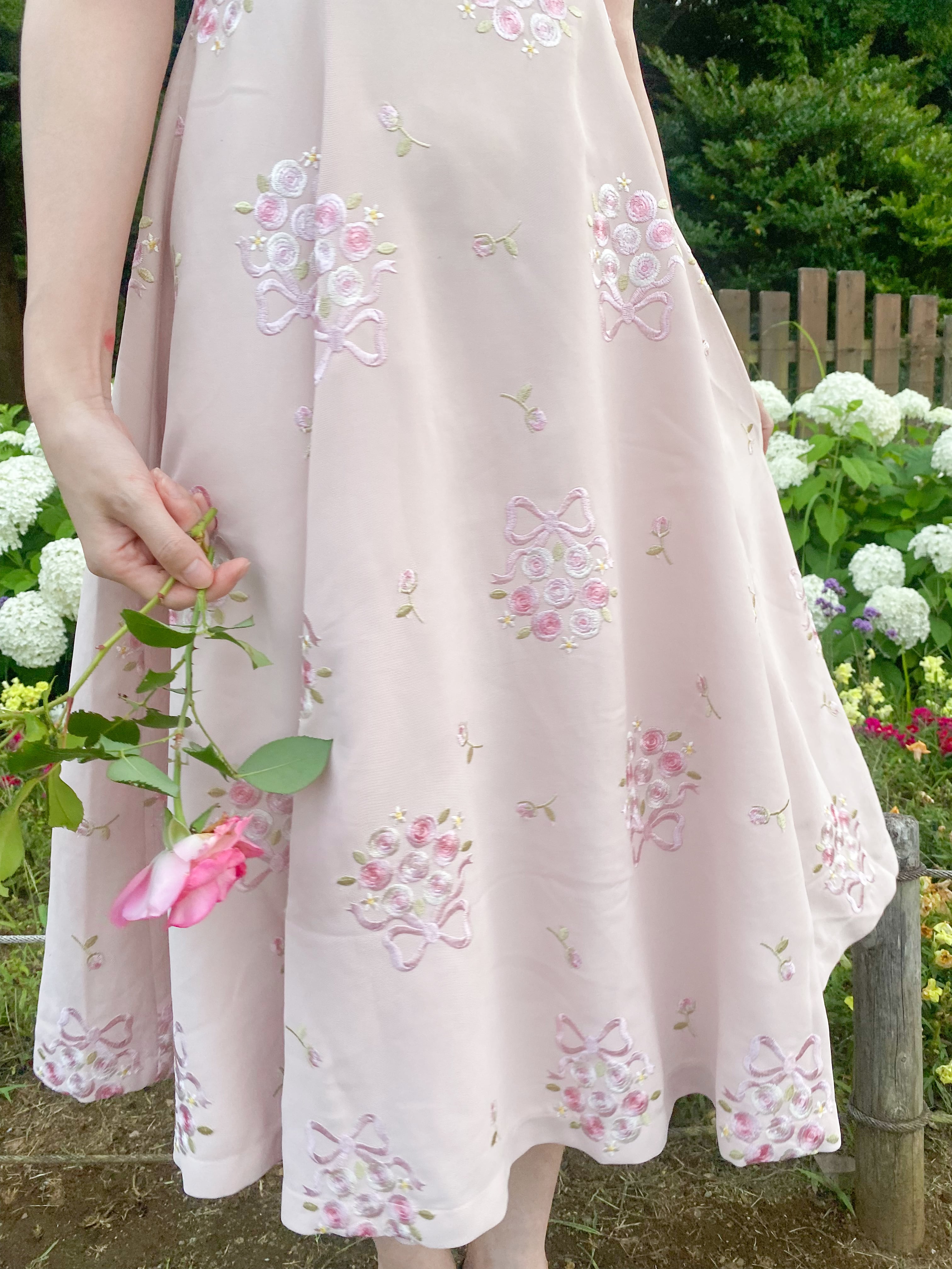 ワンピース Herlipto Rose Bouquet Dress M rose Herlipto Rose Bouquet Dress M 新品未使用 Rose Bouquet Dress