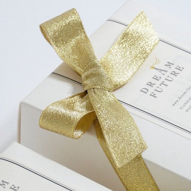 GIFT用 GOLDリボンラッピング | DREAM FUTURE ｵｼｬﾚな星のTowelのｱﾒﾆﾃｨｰ
