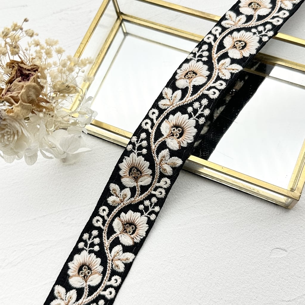 1ロール ソフィアスリム [ブラック] インド刺繍リボン 2259-1R