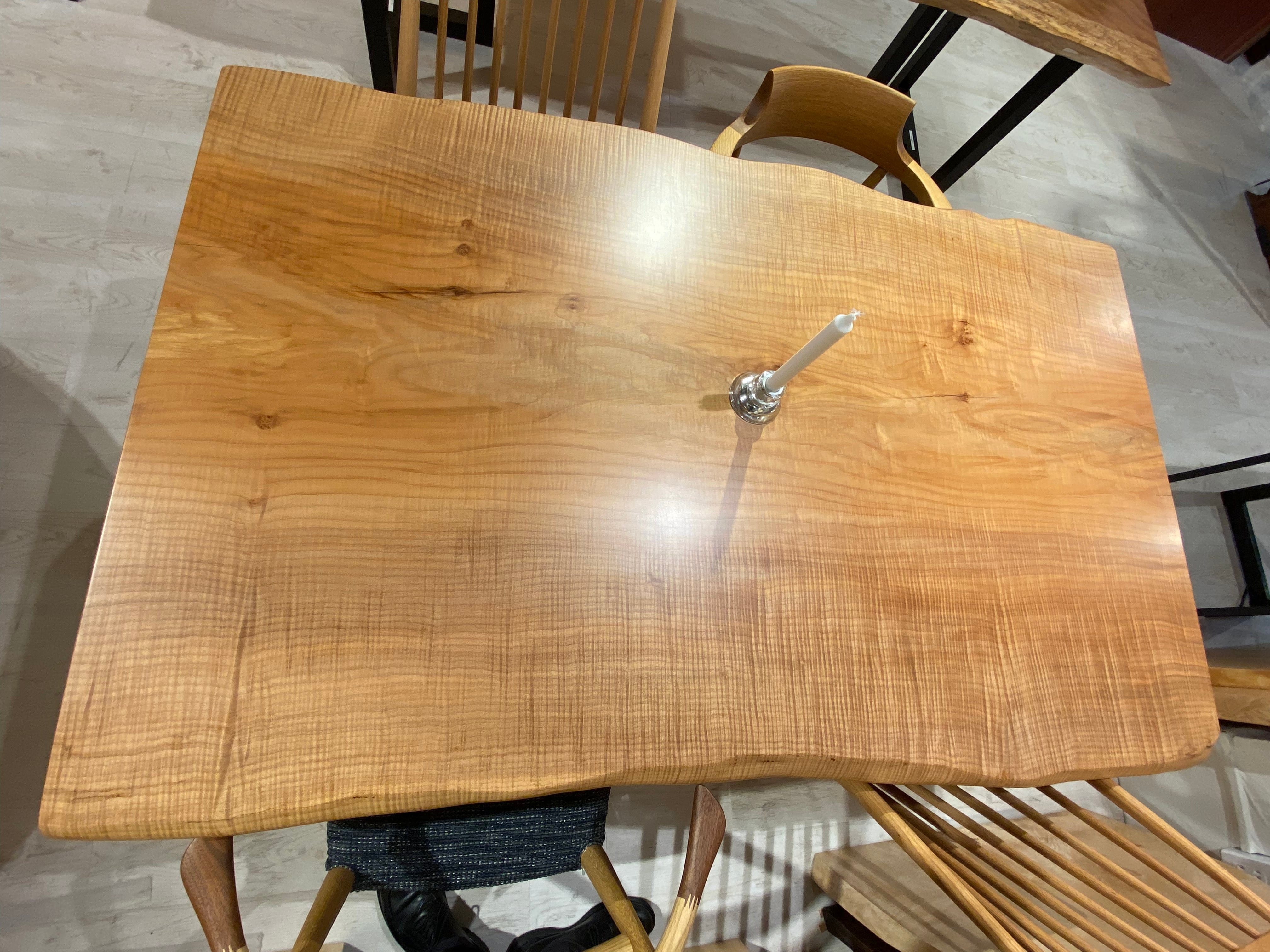 キルトメープル_1510×850-900×80_横浜元町店_テーブル天板/一枚板