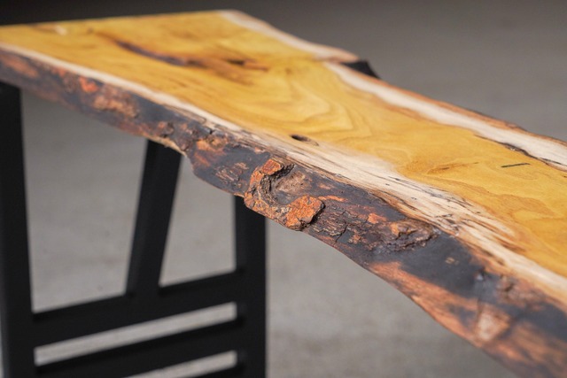 桑の一枚板 細長いローテーブル