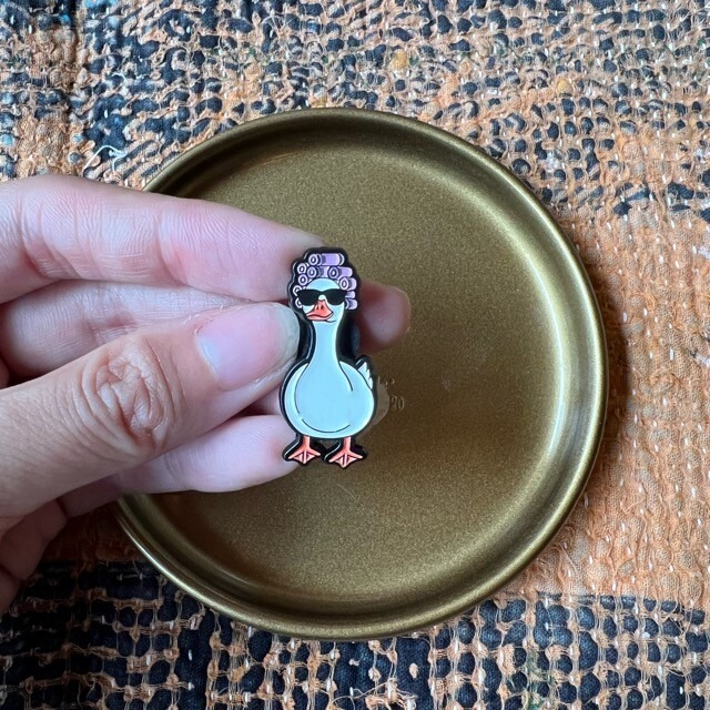 TOPANGA Jewelry Curler Duck  Pin Brooch, duck, Small Gift, Bag, Cap, Jacket　ピンブローチ　カーラーダック　アヒル