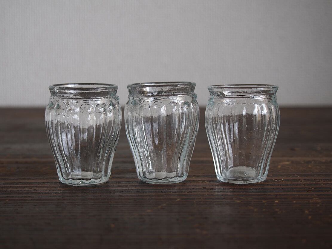 白釉薬 小さなカップ 高5.5cm 陶器 エスプレッソカップ 1910年代