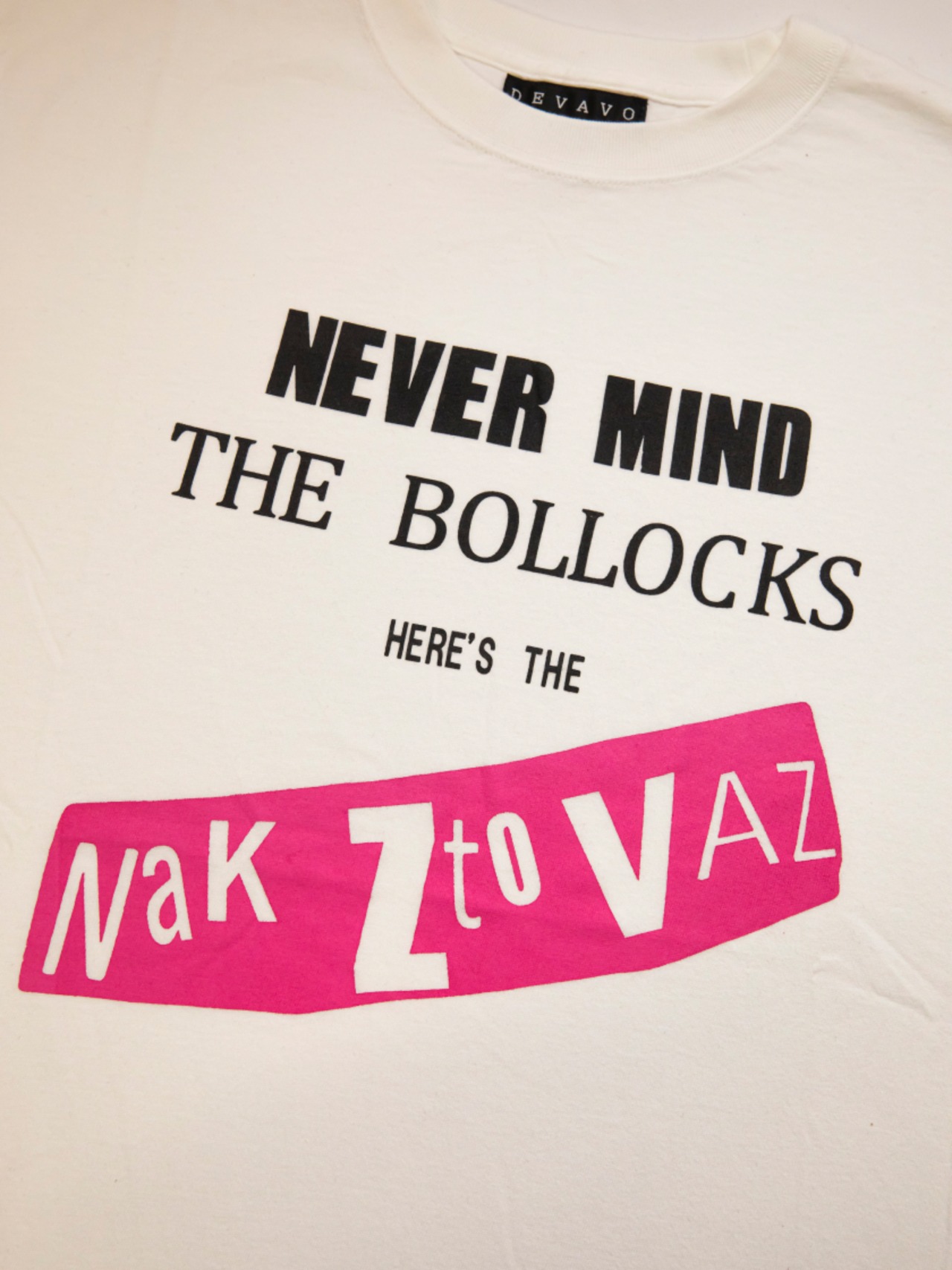 【NAKZTOVAZ】NAKZ PISTOL　Tシャツ