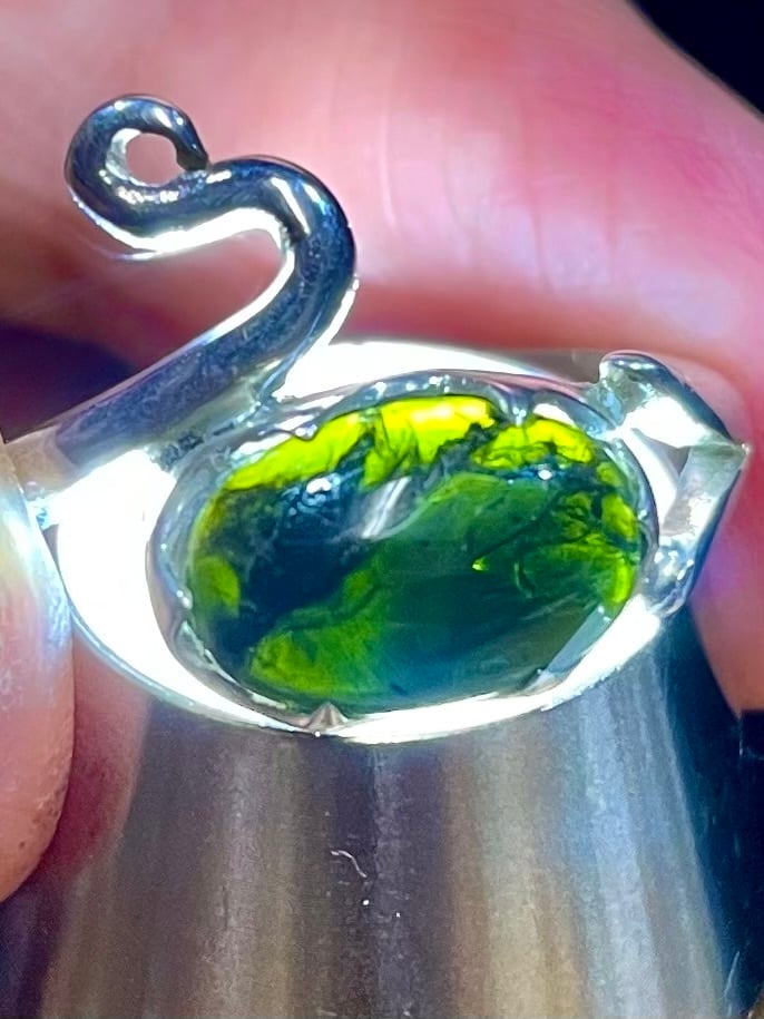 3) 究極のジュエリー・プラキ「グリーン・エンペラー」シルバーアート・リング