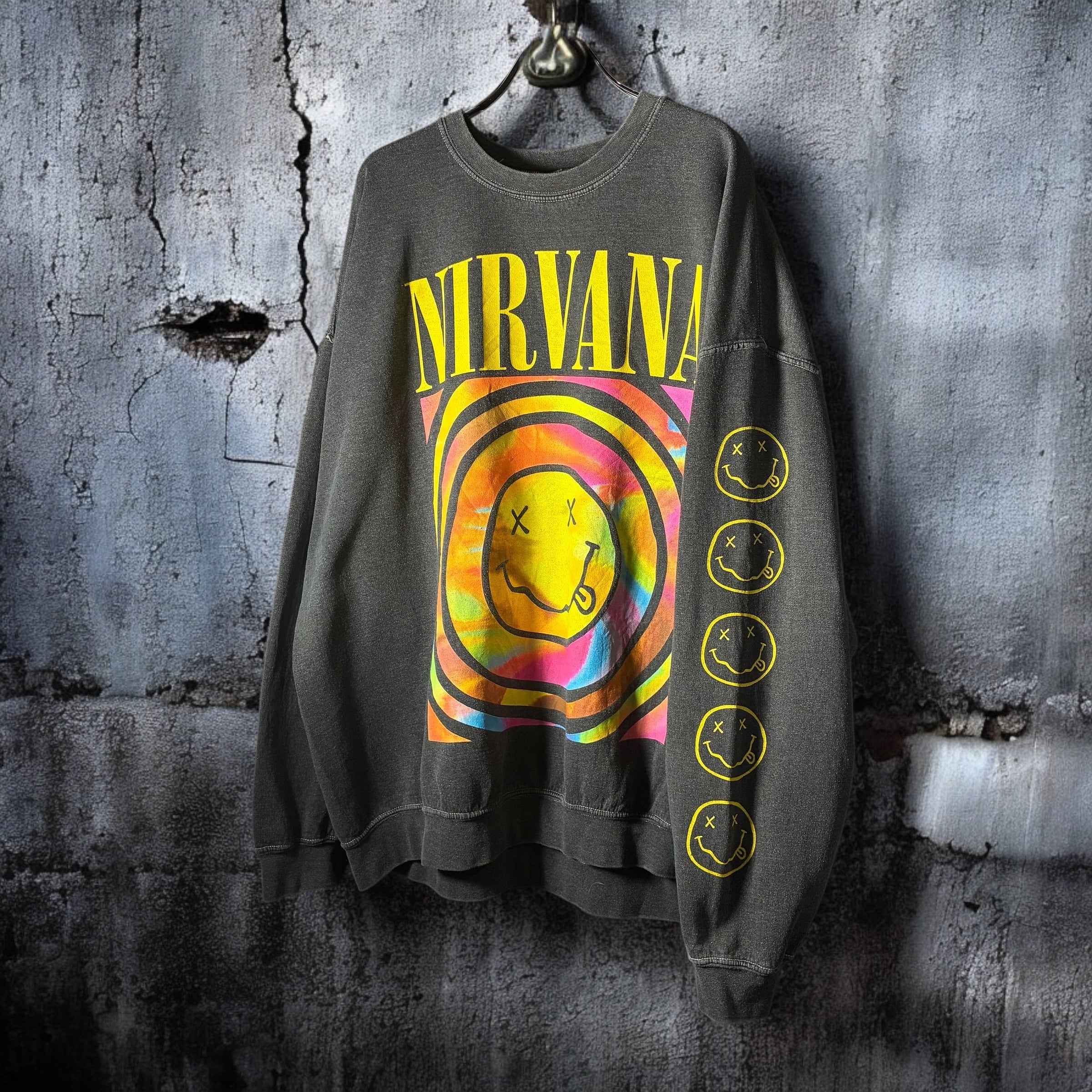 NIRVANA バンドスウェット 袖プリント ダークグレー ニルヴァーナ