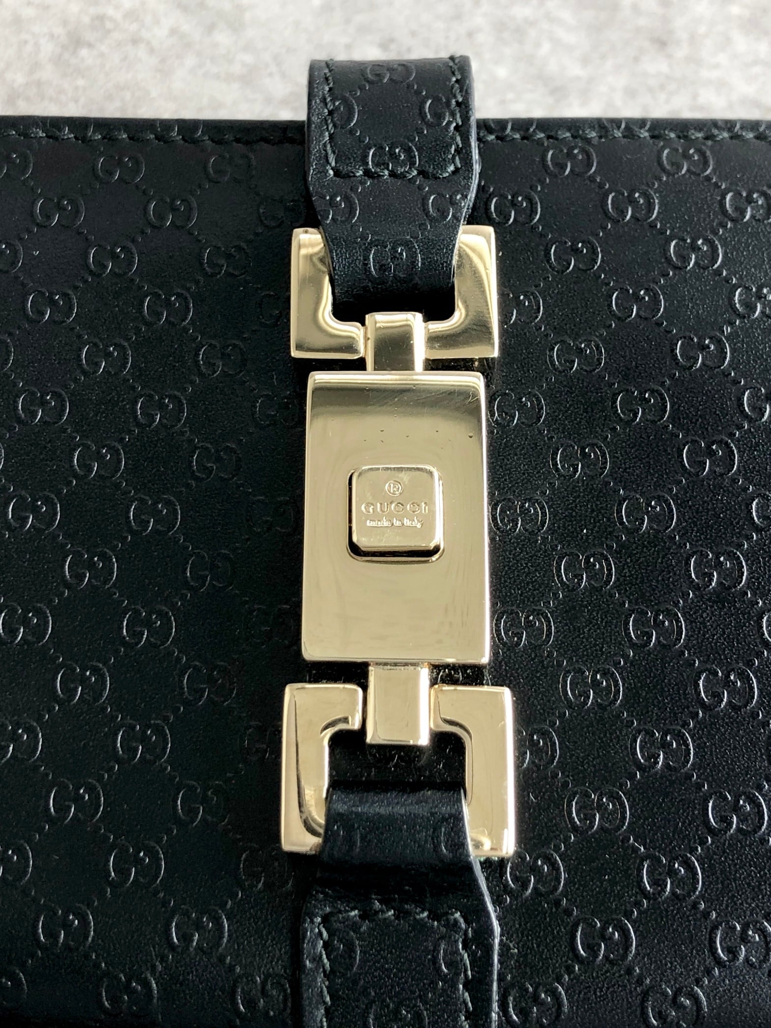 GUCCI グッチ ジャッキー 財布 ブラック GG柄 ロゴ レザー 2つ折り