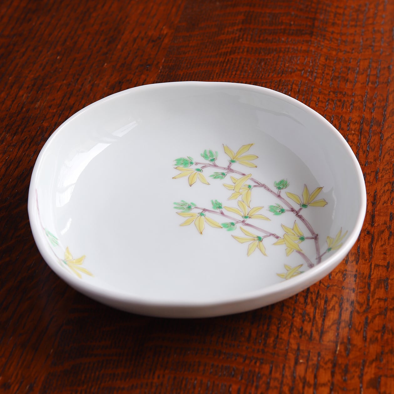 うつわ藍水 ｜ 盛鉢（約20㎝）レンギョウ ｜ 波佐見焼 | にっこう生活