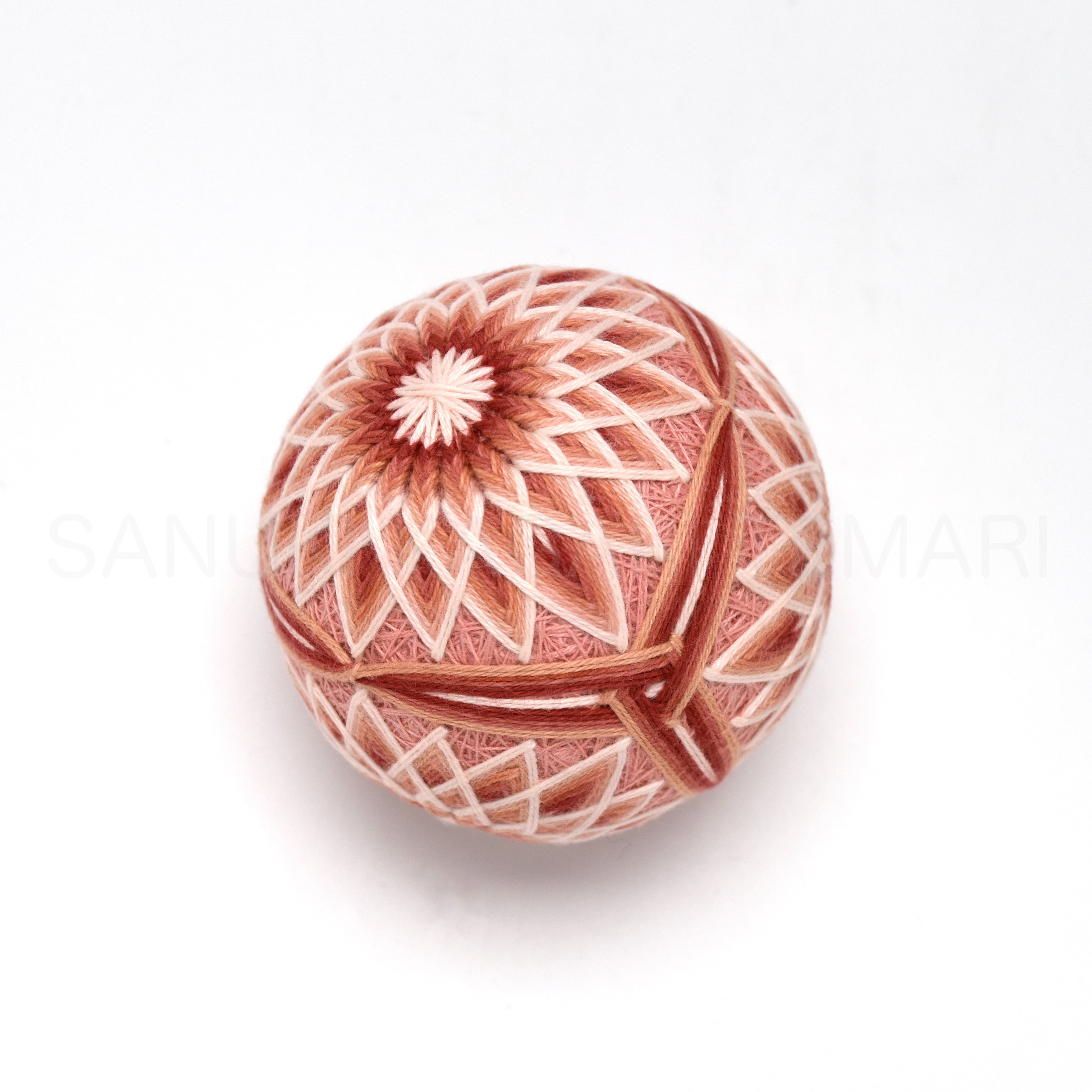 ◾️伝統工芸品　手まり3点　桜　クローバー　ひな祭り　リビング飾り ✈️ 【Sanuki Kagari Temari】 The crane has long been regarded as
