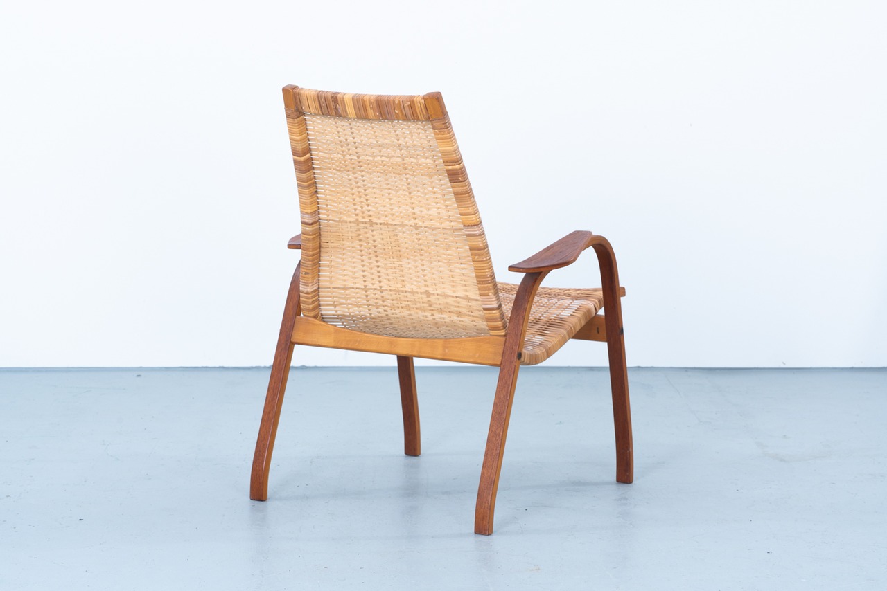 Yngve Ekström | Kurva Lounge Chair