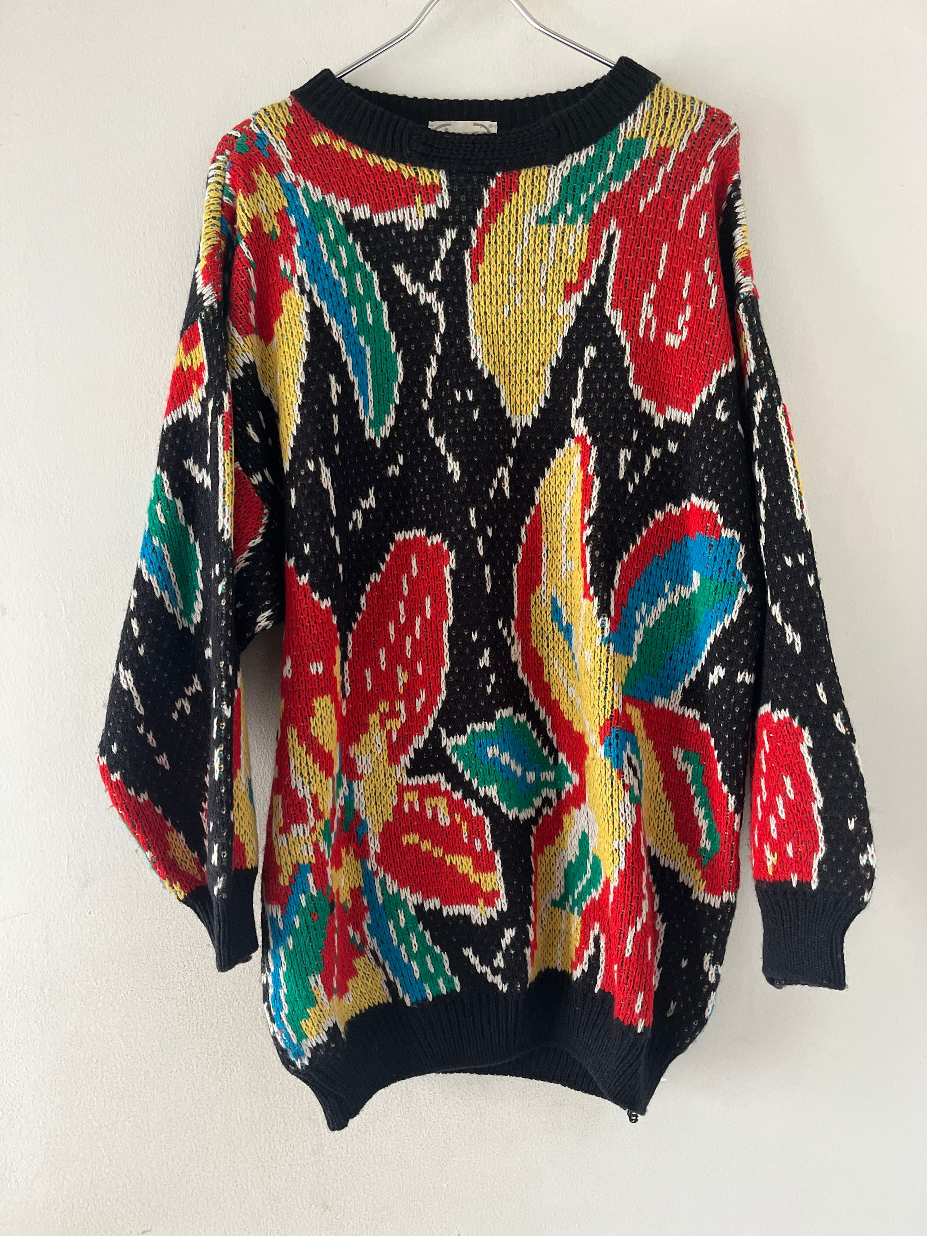 強めのフラワーニット