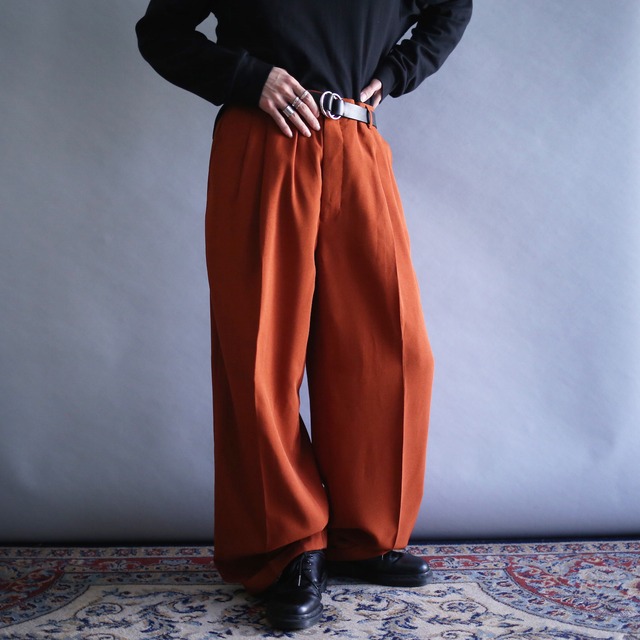 2-tuck straight silhouette terracotta super wide slacks