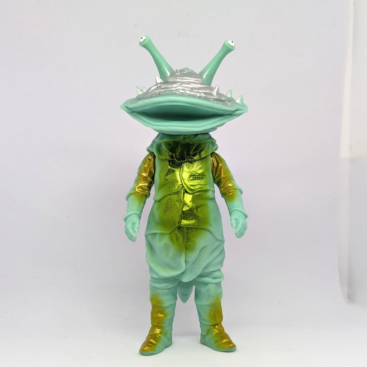 カネゴン　 PPIH限定】KAIJU COLORS カネゴン | 今でも見えてる！ ウルトラの星