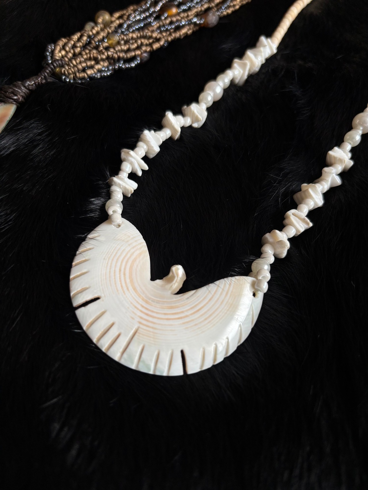 white shell statement long necklace-5142-8
