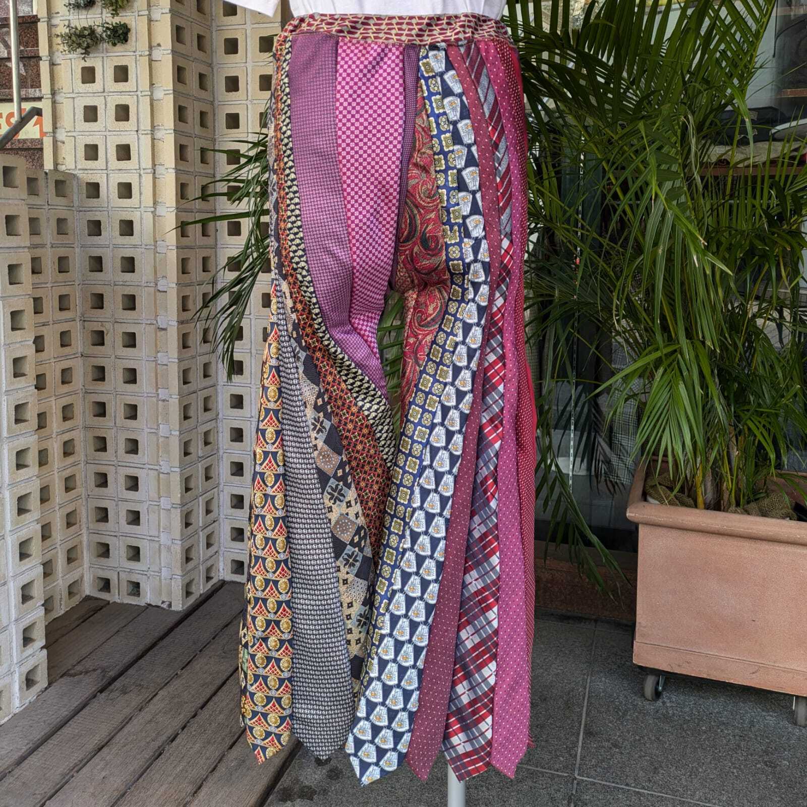 Remake necktie flare pants / リメイク ネクタイ フレアパンツ | BIG