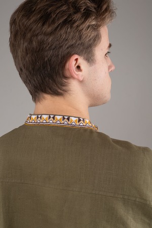 ウクライナ刺繍ヴィシヴァンカ　クロスステッチ手刺繍　Lサイズ　メンズ