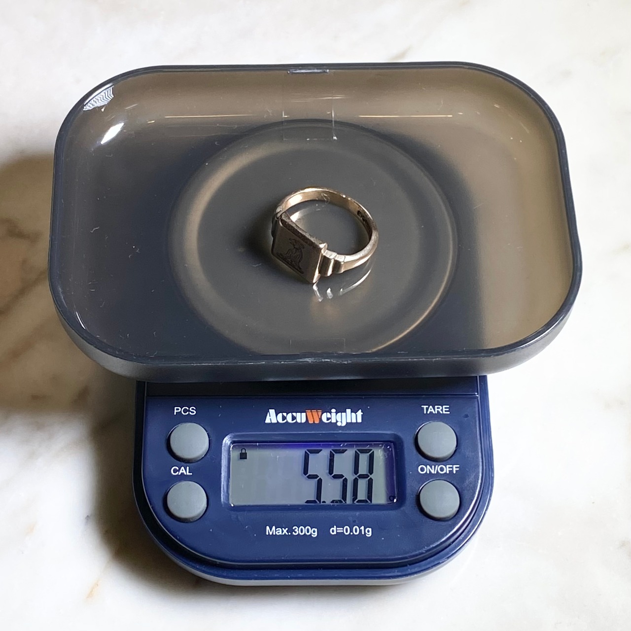 vintage c1946 9ct gold intaglio ring “fowl”