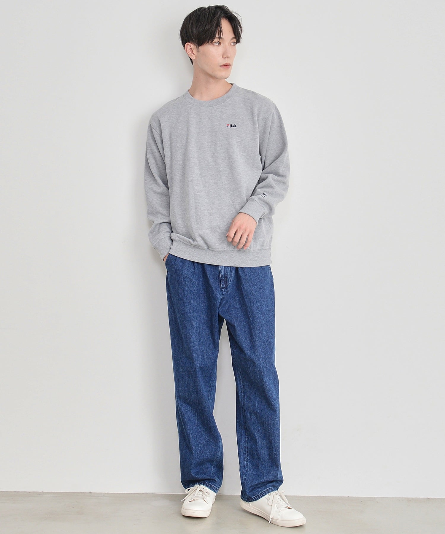 ユニセックス向けのブランドをメインにした、カジュアルな洋服や服飾